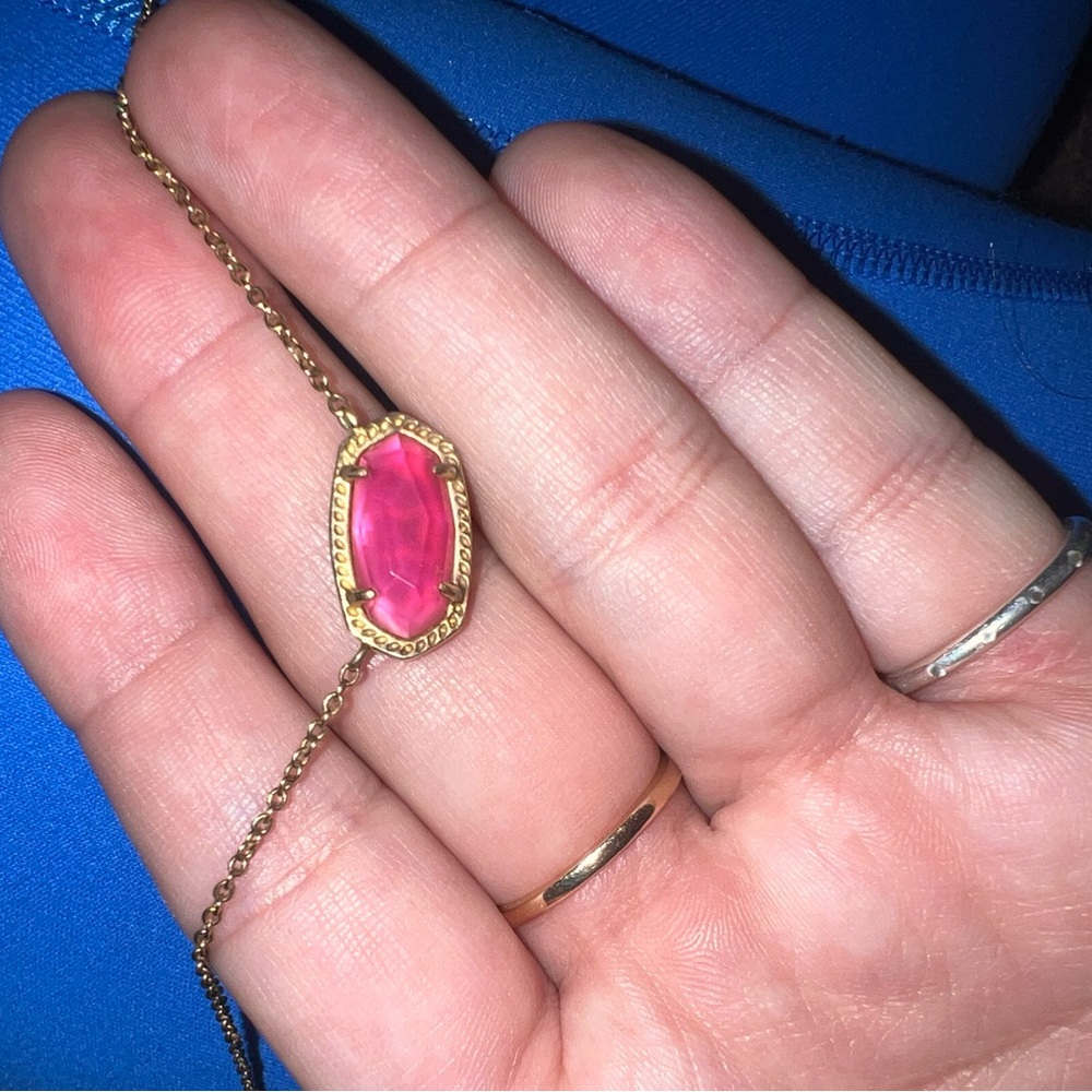 Pink and gold kendra Scott necklace!!!!